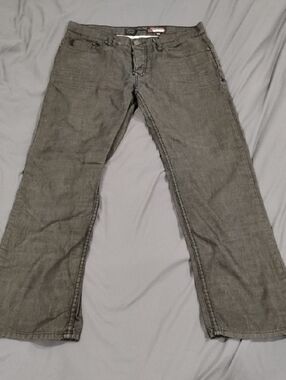 Slim Straight Men’s Jeans in Gray